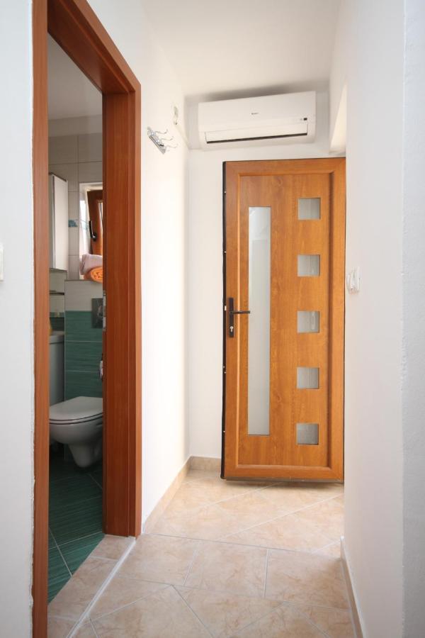 Apartments With A Parking Space Jelsa, Hvar - 8713 Jelsa  Luaran gambar